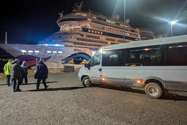 Northern Lights Minibus Chase, Maximum 16 People per Group (5/12)