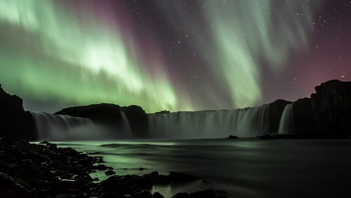 Northern Lights 4x4 Minibus Photography Tour from Akureyri (1/6)