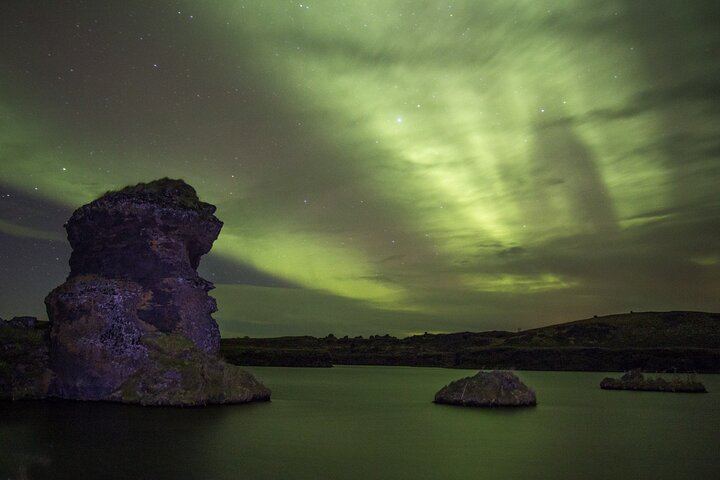 Guided Northern Lights Bus Tour through North Iceland (2/5)