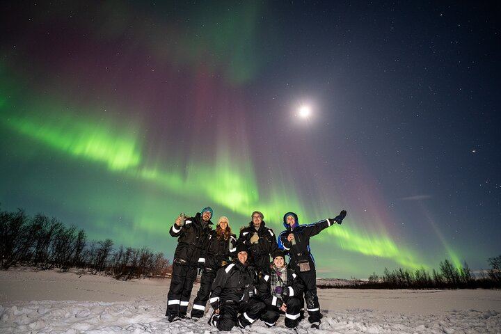 Tromso Northern Lights Minibus Chase, Small Group with Portraits (12/12)