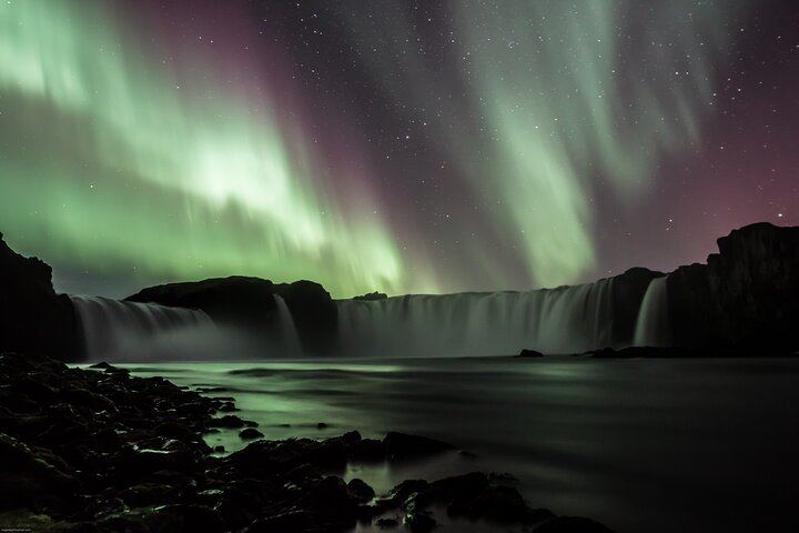 Northern Lights 4x4 Minibus Photography Tour from Akureyri (1/6)