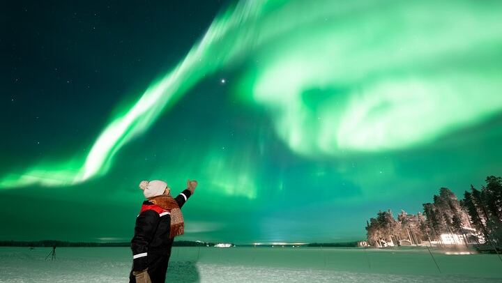 Northern Lights Photography Tour from Rovaniemi with Lappish BBQ Snack