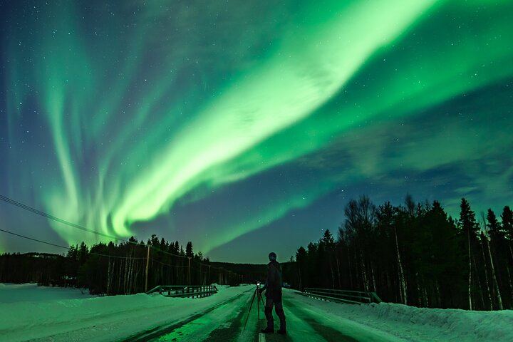 Aurora Photography Hunt from Rovaniemi with a Professional Hunter (1/12)