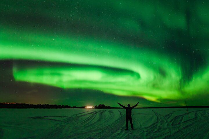 Aurora Photography Hunt from Rovaniemi with a Professional Hunter (4/12)