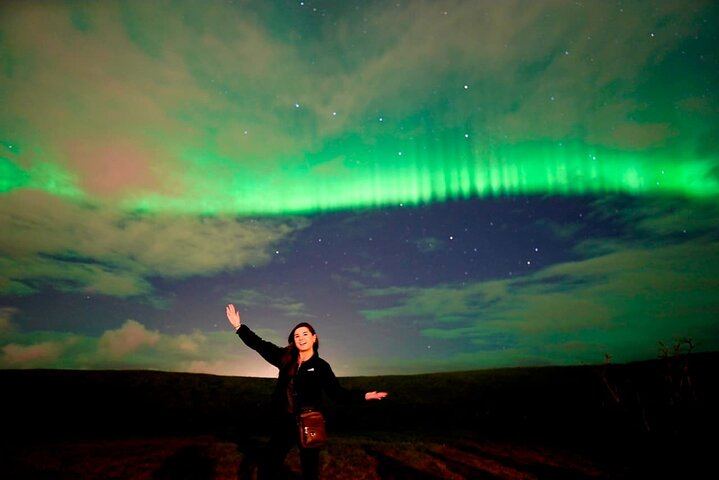 Private Northern Lights Tour with a Guide and Professional Photos (8/12)