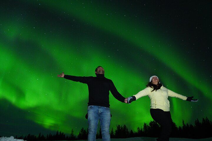 Award Winning Aurora Hunt from Rovaniemi with Unlimited Mileage, Max 8 (5/12)