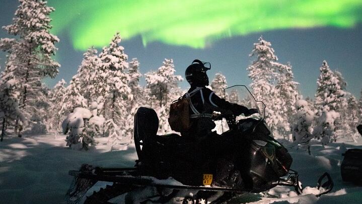 Northern Lights Snowmobile Safari from Santa Claus Village (4/4)