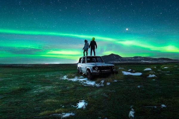 Small Group Northern Lights Tour with Free Photos and Hot Chocolate