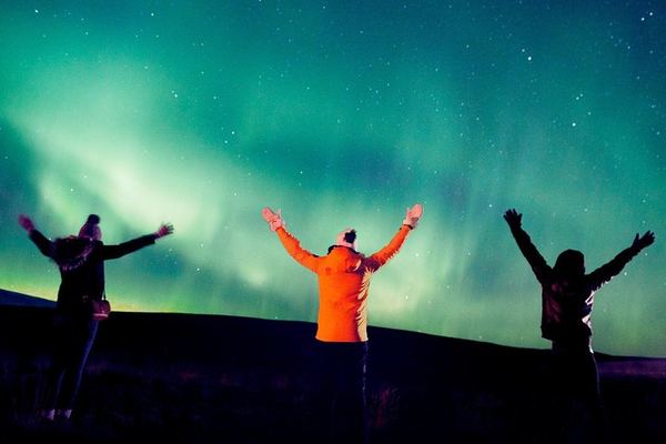 Small Group Northern Lights Tour from Reykjavik with Free Photos