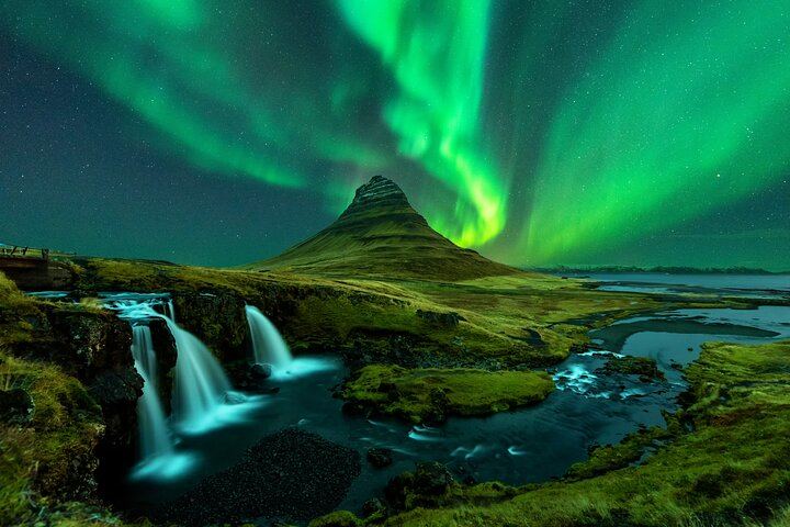 Northern Lights Small Group Tour from Reykjavík with Guide and Photos (5/7)