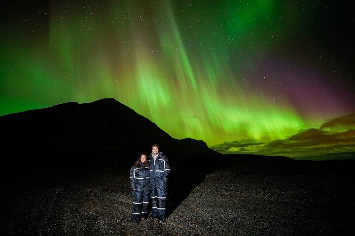 Kleine Gruppenreise zur Beobachtung des Nordlichts ab Reykjavík, inklusive Skianzüge und Fotos (12/12)