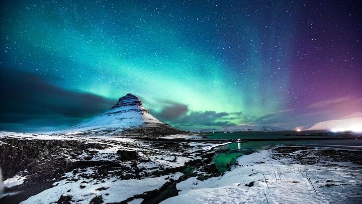Northern Lights Small Group Tour from Reykjavík with Guide and Photos (4/7)