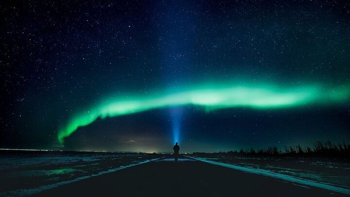 Small Group Northern Lights Tour with Free Photos and Hot Chocolate (1/7)