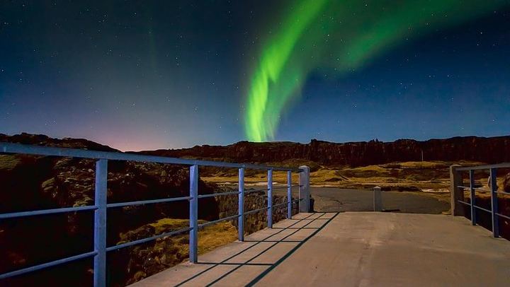 Northern Lights Small Group Tour from Reykjavík with Hot Chocolate (4/5)