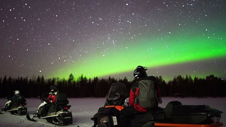 Chasse aux aurores en minibus au départ de Rovaniemi (3/5)