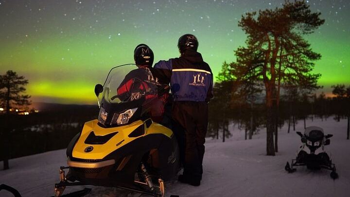Chasse aux aurores en minibus au départ de Rovaniemi (1/5)