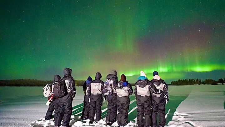 Snowmobile Aurora Hunt to a Lakeside Cottage near Rovaniemi (3/6)