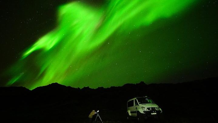 Four Hour Super Jeep Northern Lights Chase from Reykjavík (4/12)