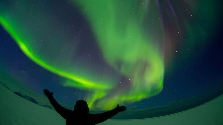 Small Group Northern Lights Tour by Sprinter Minibus from Reykjavík (3/12)
