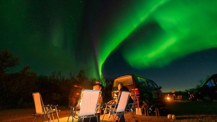 Minibus-Tour zur Beobachtung des Nordlichts in Tromsø, inklusive Skycam, Toilette, Verpflegung und Fotos (4/12)