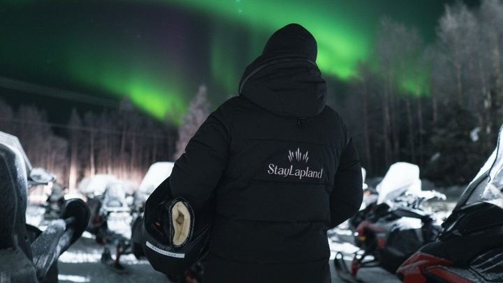 Snowmobile Aurora Hunt to a Lakeside Cottage near Rovaniemi (1/6)
