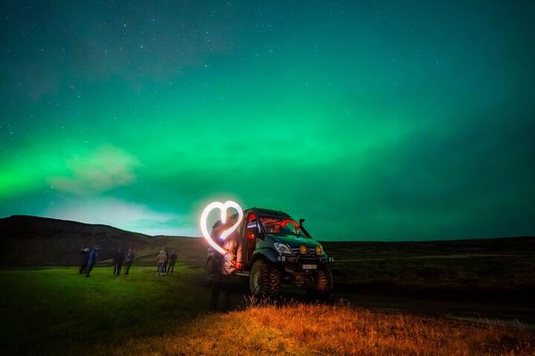 Four Hour Super Jeep Northern Lights Chase from Reykjavík
