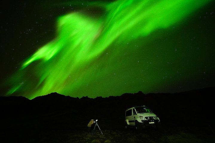 Four Hour Super Jeep Northern Lights Chase from Reykjavík (4/12)