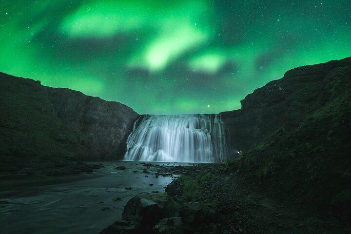 Four Hour Super Jeep Northern Lights Chase from Reykjavík (11/12)