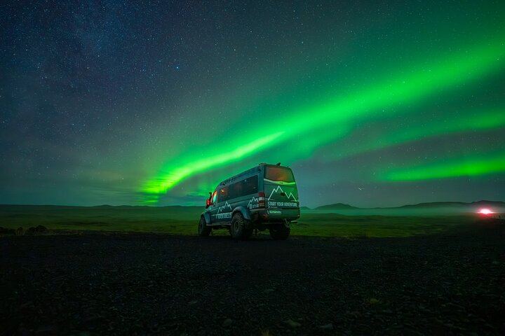 Four Hour Super Jeep Northern Lights Chase from Reykjavík (10/12)