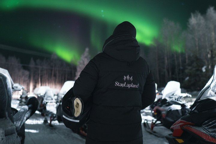 Snowmobile Aurora Hunt to a Lakeside Cottage near Rovaniemi (1/6)