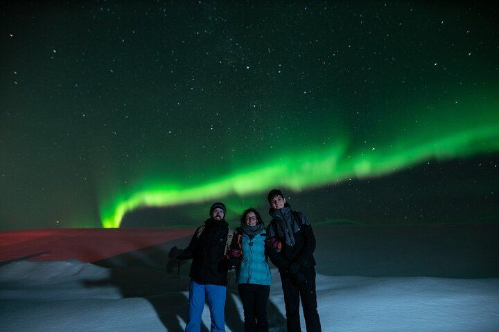 Aube boréale : excursion de groupe à Reykjavík avec un photographe dédié (3/9)