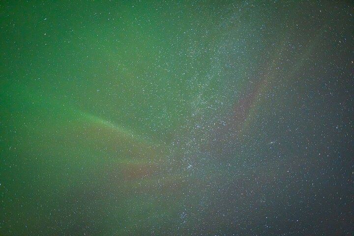 Aube boréale : excursion de groupe à Reykjavík avec un photographe dédié (7/9)