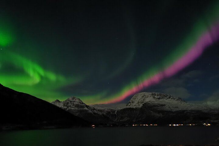 Chasse aux aurores en minibus à Tromsø, avec un guide local et un camp de base privé (4/8)