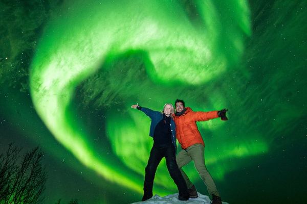 Northern Lights Tour from Tromso with Arctic Glow, Local Guides and Photos