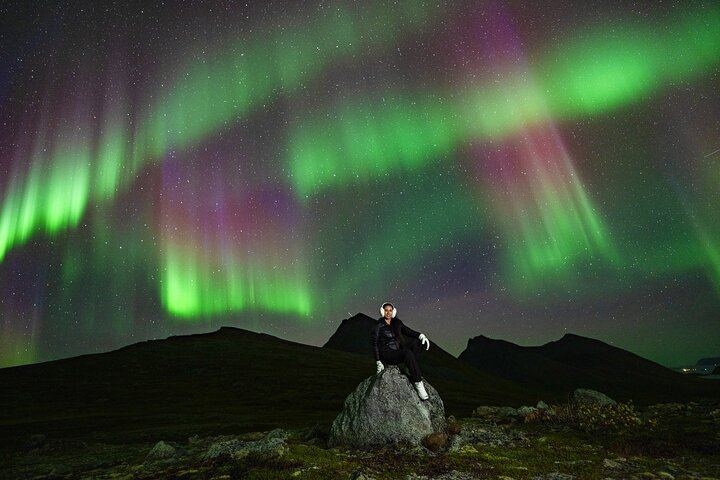 Tromso Northern Lights Minibus Tour with Expert Guides, Max 18 (3/12)