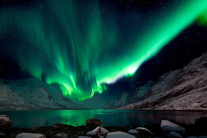 Northern Lights Tour from Tromso with Arctic Glow, Local Guides and Photos (1/12)