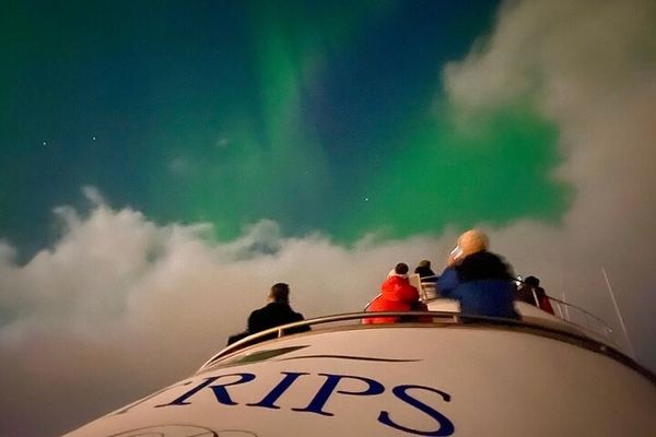 Northern Lights Cruise aboard the Amelia Rose from Reykjavík