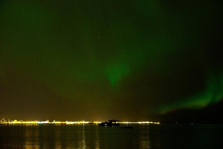 Croisière à bord du yacht Harpa (capacité maximale de 35 personnes) pour observer les aurores boréales, au départ de Reykjavik (5/12)