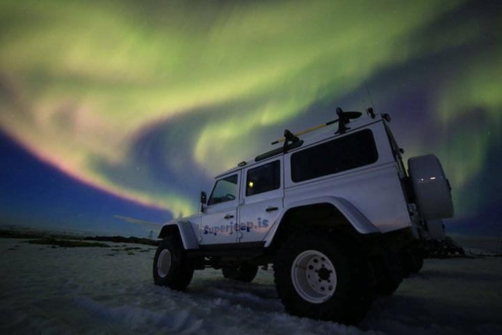 Private Superjeep Northern Lights Hunt from Reykjavík, Your Group Only (2/6)