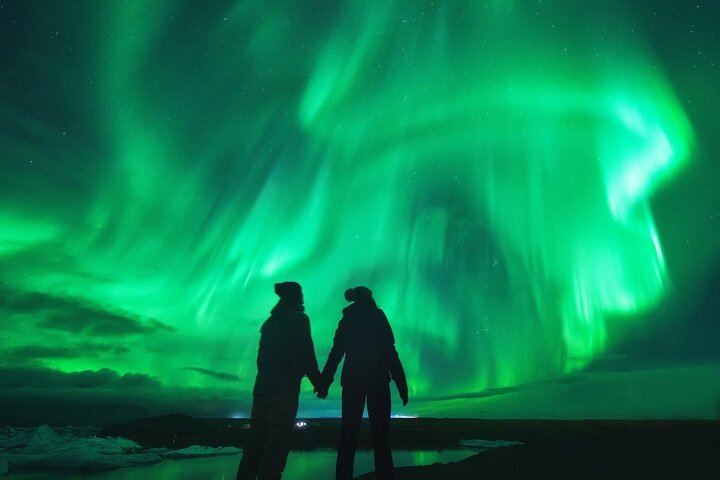 Three Day Aurora Hunt and Glacier Lagoon Tour with Snæland Travel (1/12)