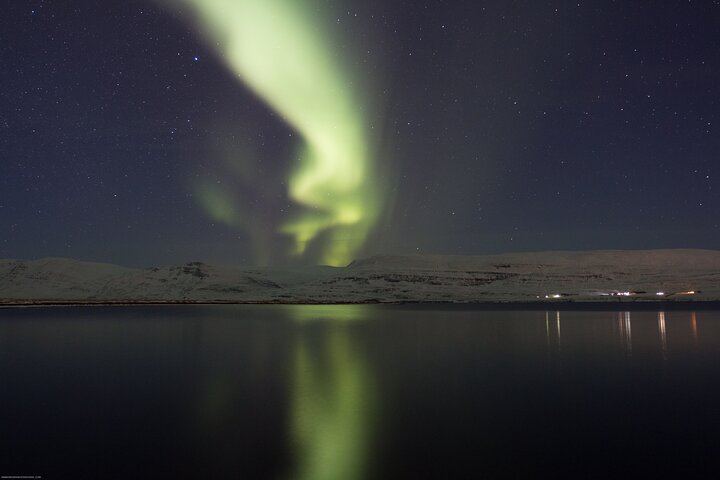 Northern Lights Minibus Hunt from Akureyri with a Local Guide (4/7)