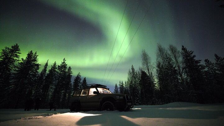 Private 4x4 Northern Lights Hunt from Levi with Aurora Guarantee (2/8)