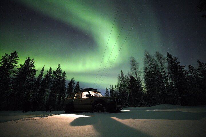 Private 4x4 Northern Lights Hunt from Levi with Aurora Guarantee (2/8)