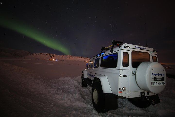 Private Superjeep Northern Lights Hunt from Reykjavík, Your Group Only (1/6)