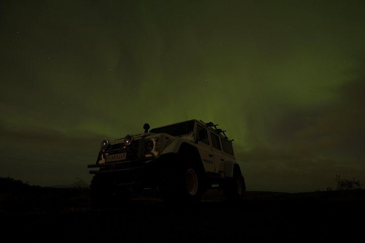 Private Superjeep Northern Lights Hunt from Reykjavík, Your Group Only (6/6)