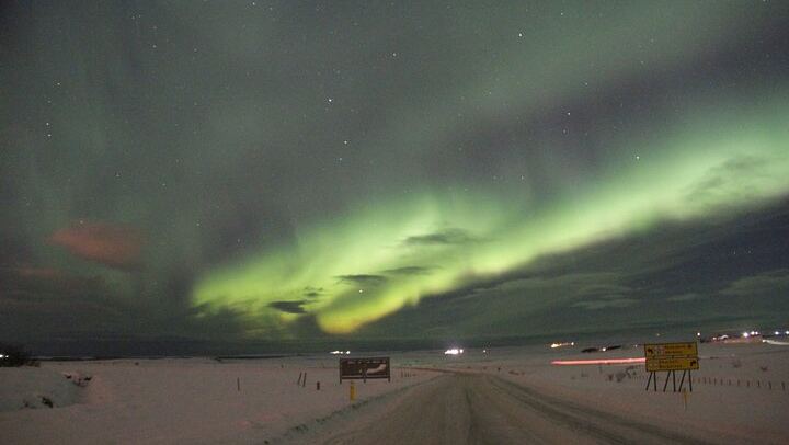 Private Northern Lights Tour from Reykjavík towards Borgarnes (3/7)