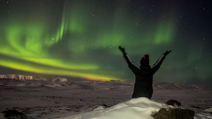 Chasse aux aurores en minibus avec photographe professionnel (4/12)
