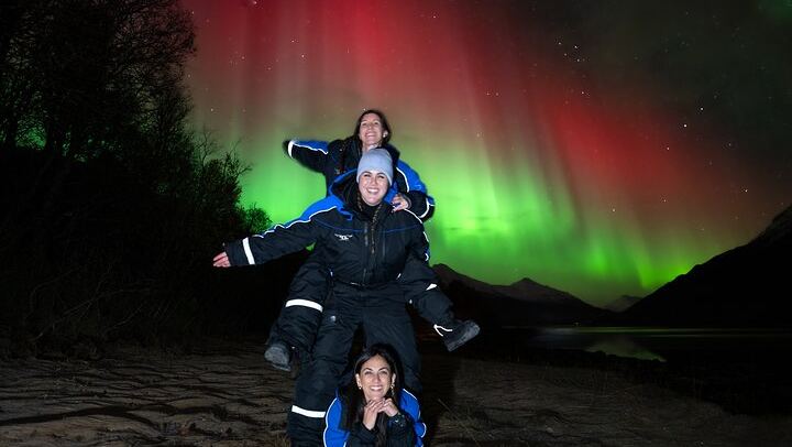 Tromso Northern Lights Minibus Chase, Small Group with Portraits (2/12)