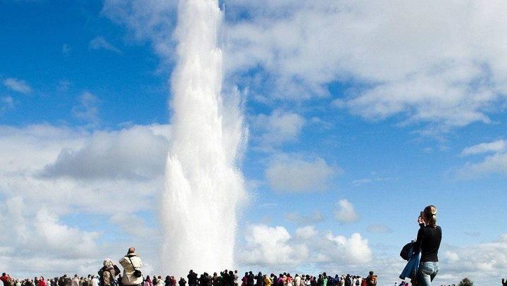 Golden Circle and Northern Lights Small Group Tour from Reykjavík, 11 Hours (2/12)