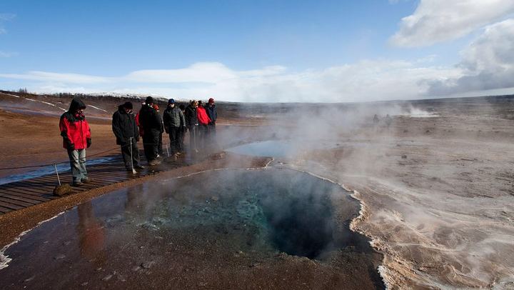 Golden Circle and Northern Lights Small Group Tour from Reykjavík, 11 Hours (4/12)